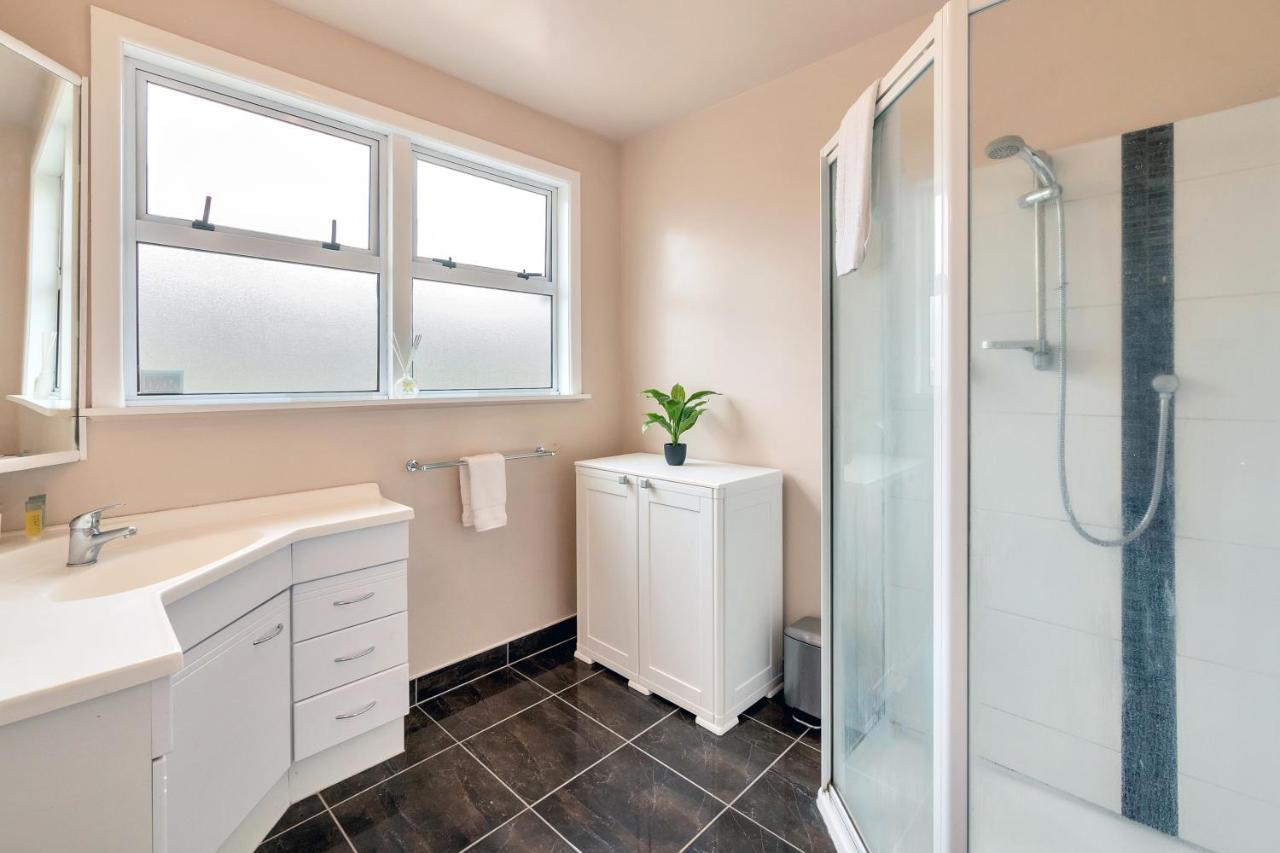 Fabulous Three Bedroom Home In Pakuranga Auckland Bagian luar foto